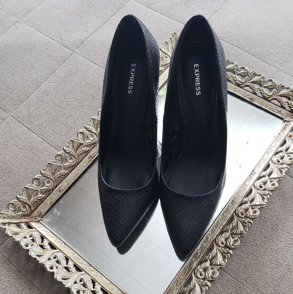 NWOT Stiletto high heels